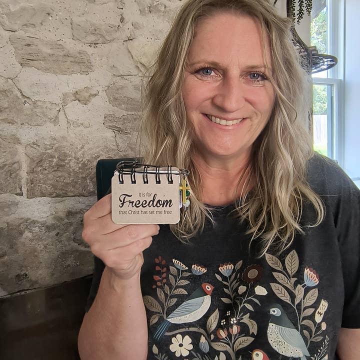 Scripture Flips - Wholesale Religion - Freedom Scripture Flip1