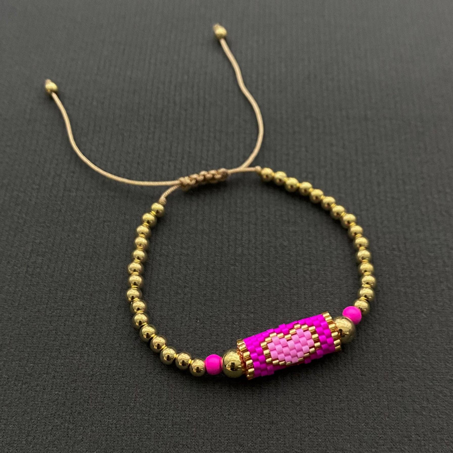 Mio Queena - Vente Bracelets à breloques/pendentifs - Bracelet Charme en Perles de Rocaille Motif Cœur Bohème - BJ/SB8