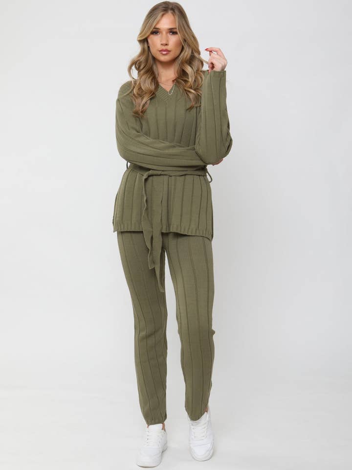 Ribbad stickad topp och botten loungekläder med bälte för wholesale av AX Labels