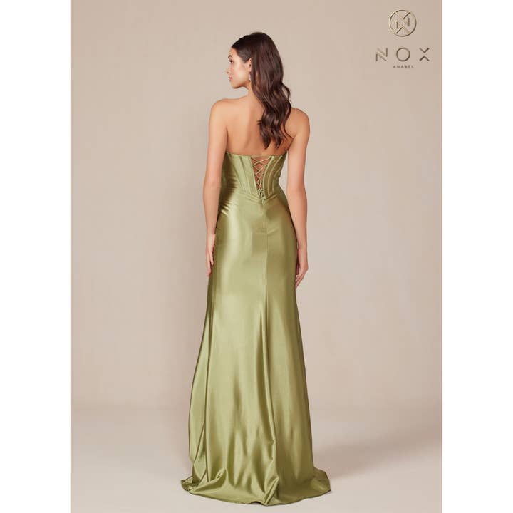 Noxanabel - Wholesale Formele jurk - Dames - Noxanabel satijnen strapless jurk met aansluitende pasvorm T150022