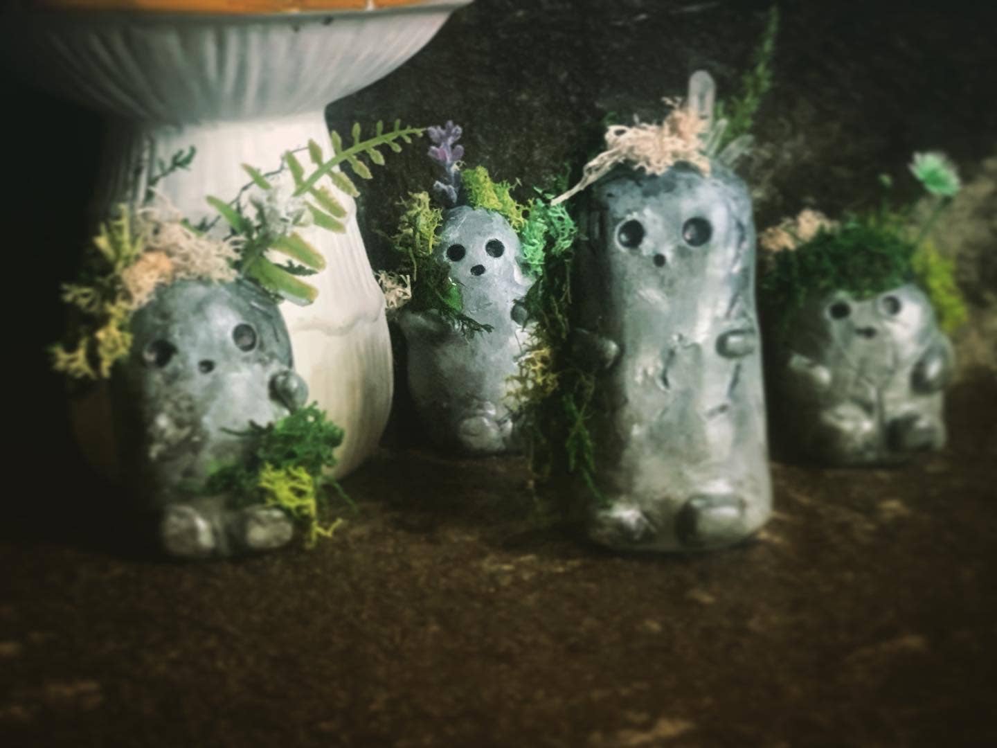 Leafy Ann Art - Wholesale Decorative Figurine - Clay moss rock creatures1