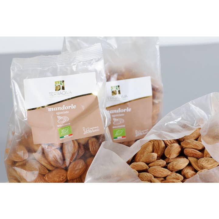 Terradiva Azienda Agricola Biologica – wholesale Nötter – Ekologiska skalade mandlar - premiumkvalitet2