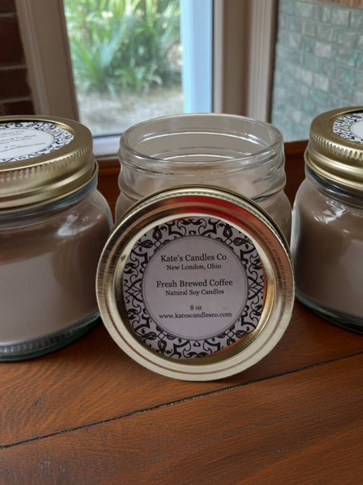 Sojakerzen mit frisch gebrühtem Kaffee für den Großhandel von Kate's Candles co