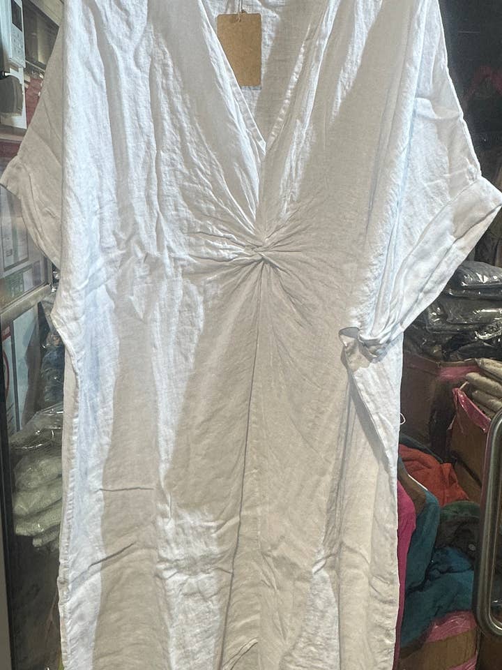 Lea & Luc - Grandes Tailles - Wholesale Dress - Women's - Plus size linen dress V neckline SKU 790910