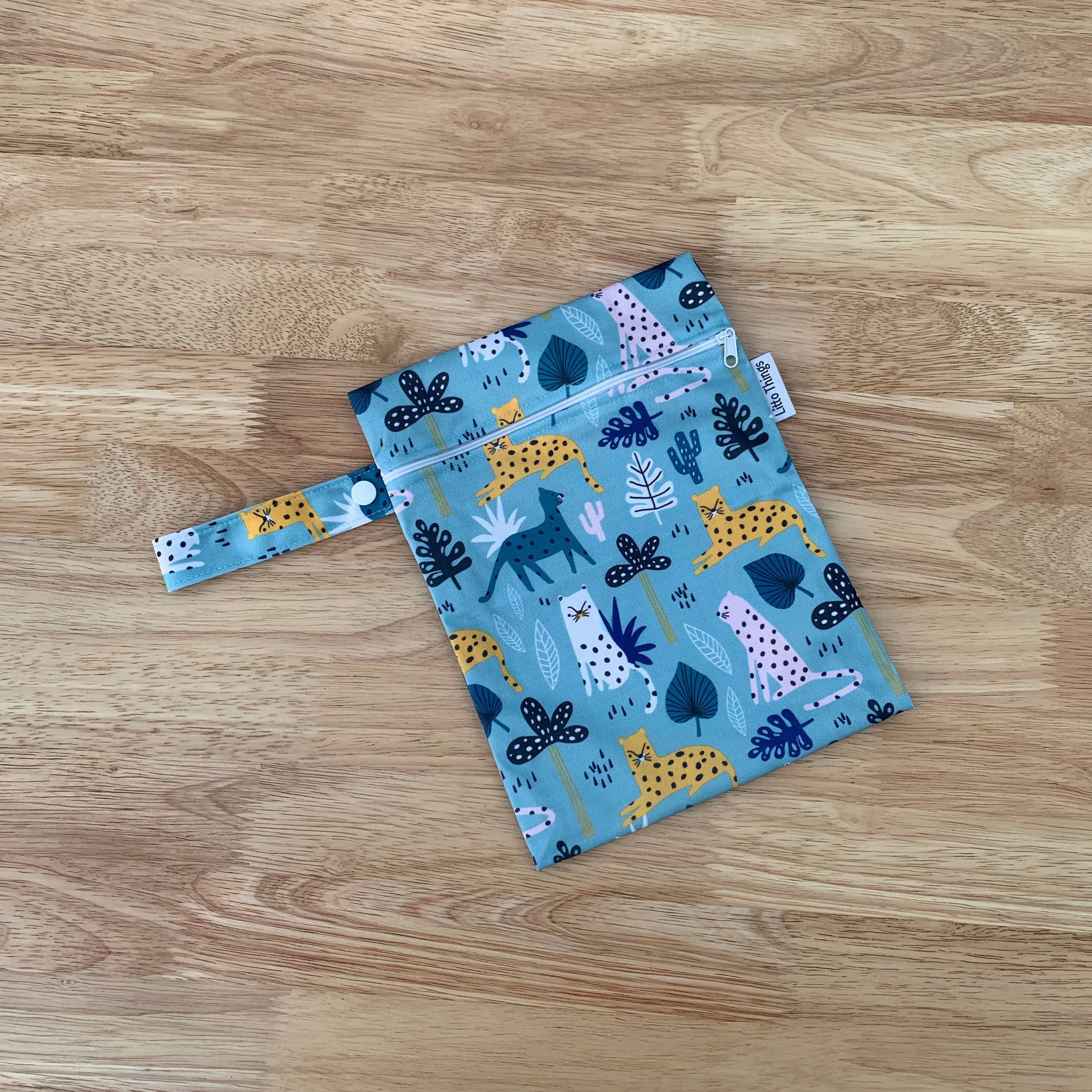 Litto Things – wholesale Wet bag – Child & baby – Small Wet Bag - Kitty Cheetah (Bundle)1