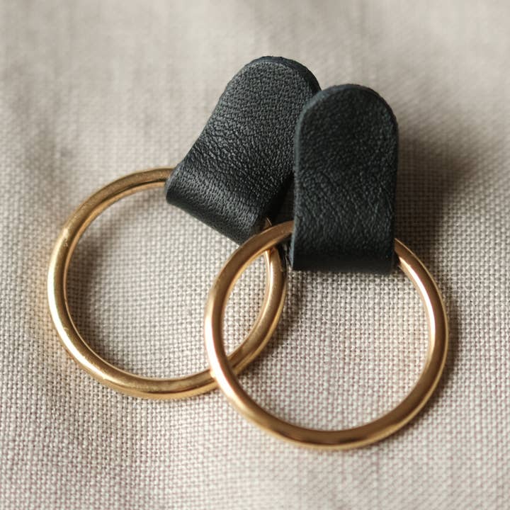 Boucles d'oreilles Big O pour la vente par Fien NY