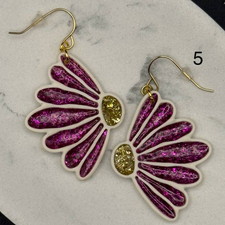 ELT Art Creations – wholesale Hängande örhängen – Daisy Doos