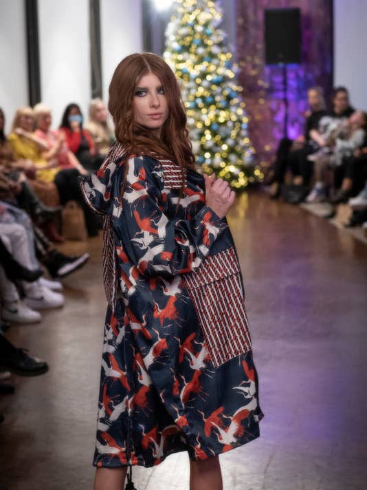 V8 Kimono Unisex for engroshandel hos Patrick Joseph