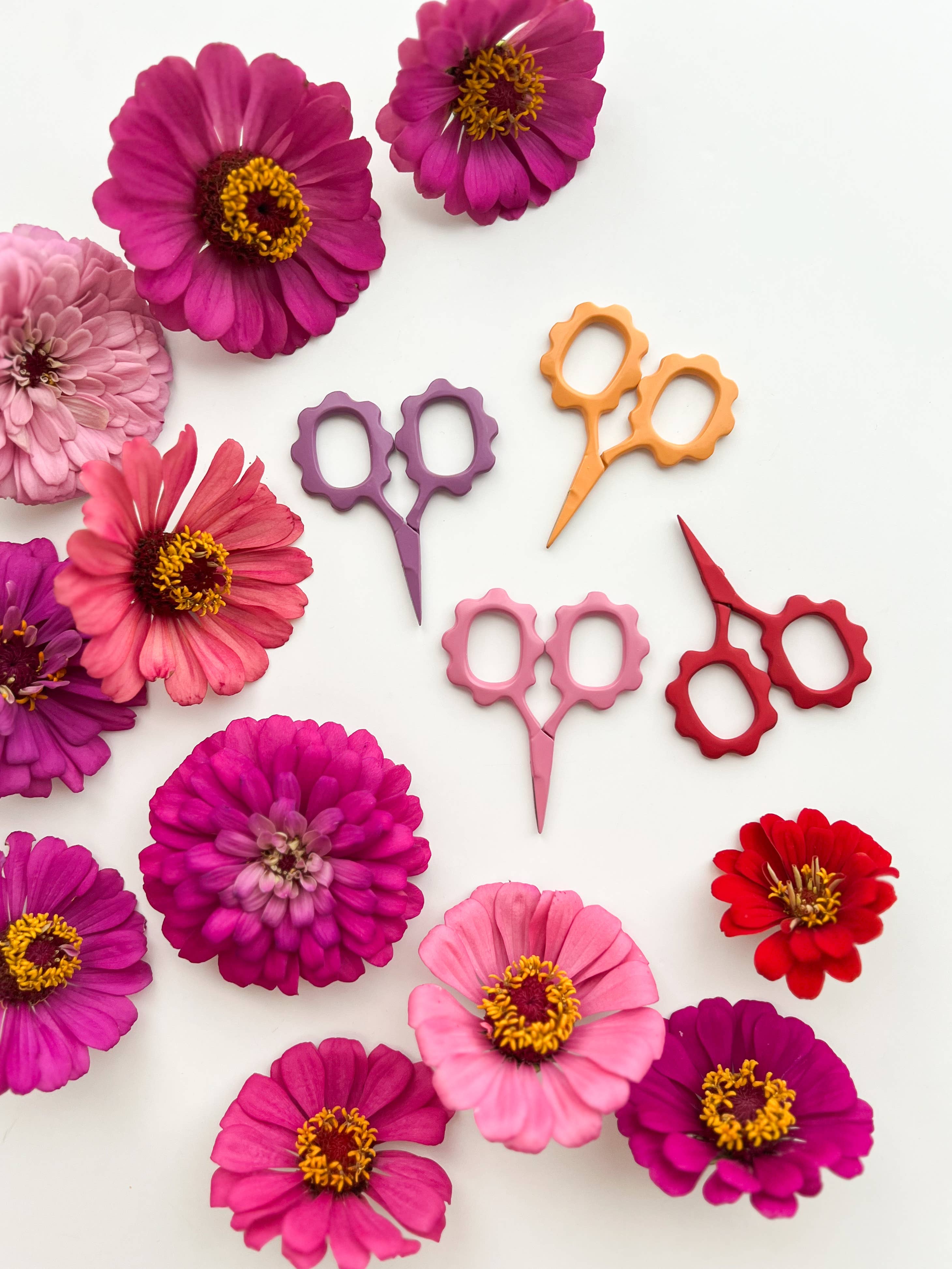Matryoshka Doll Shop - Wholesale Scissors - Small Flower scissors, tiny embroidery scissors10