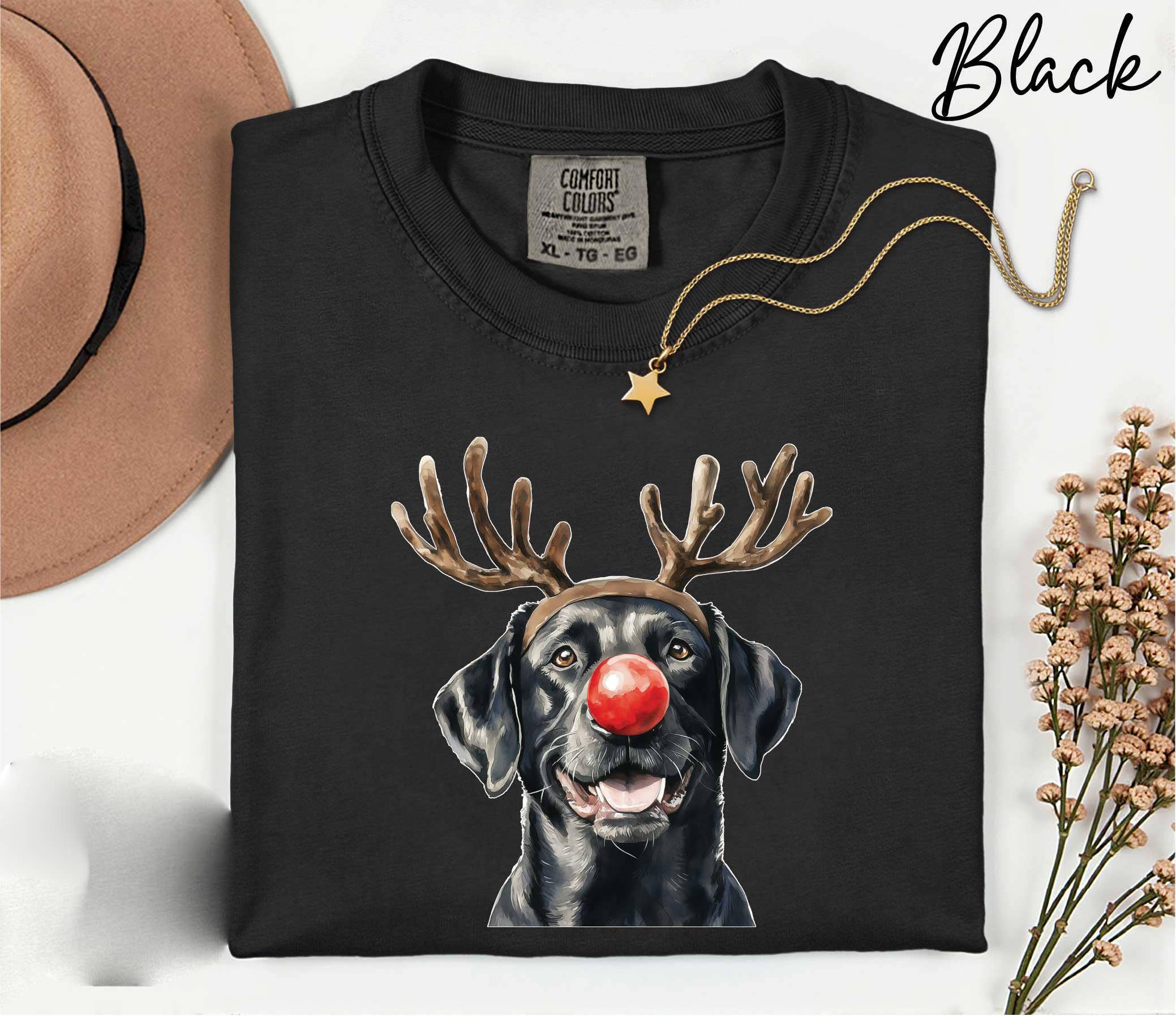 Glaime - Vente T-shirt à imprimés – femme - T-shirt Labrador noir de Noël Comfort Colors, chiens de Noël1