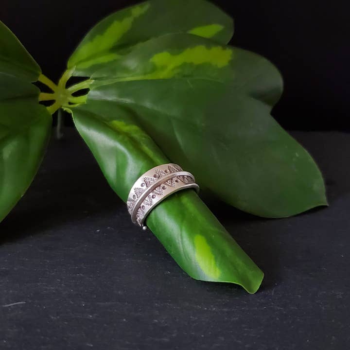 Anel de Banda Ajustável Tribal Gravado em Prata de Lei por atacado de Baizaar