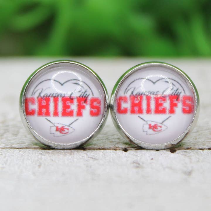 KC Chiefs Heart & Arrow 12mm Glass Stud Earrings for wholesale by Hylidae Boutique