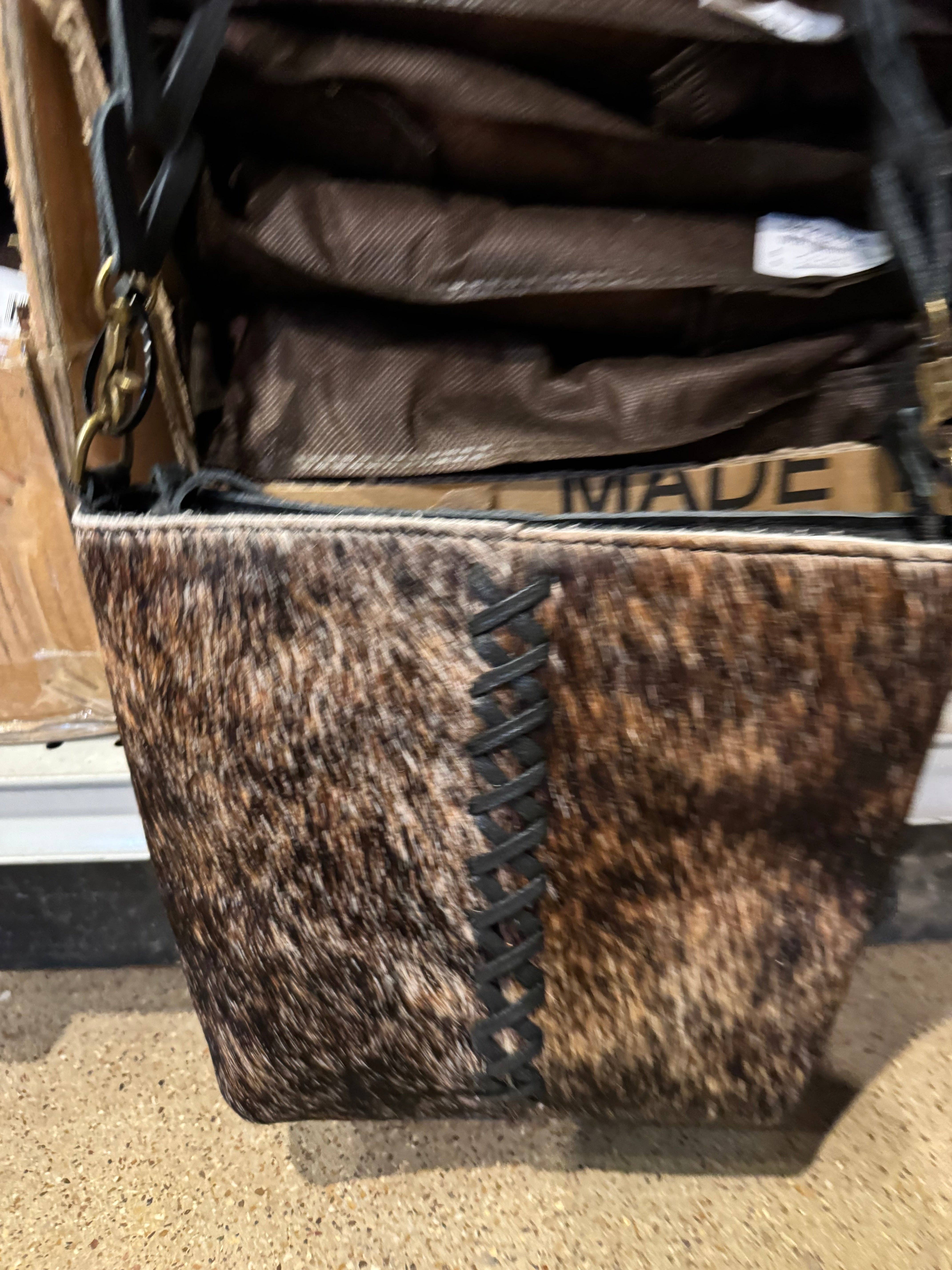 Broads Market - Wholesale Crossbody Bag - Women's - BA2117 X Stitched Crossbody Cowhide Purse1