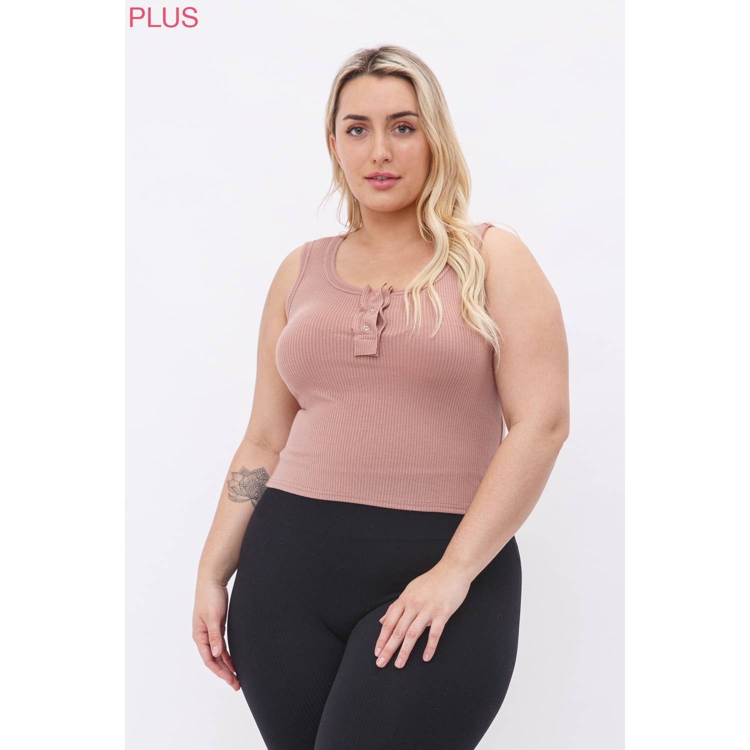 Sweet Generis - Wholesale Tanktop - Dames - PLUS GERIBBELDE HENLEY TANKTOP MET DRUKKNOPEN - Citroenkleur4