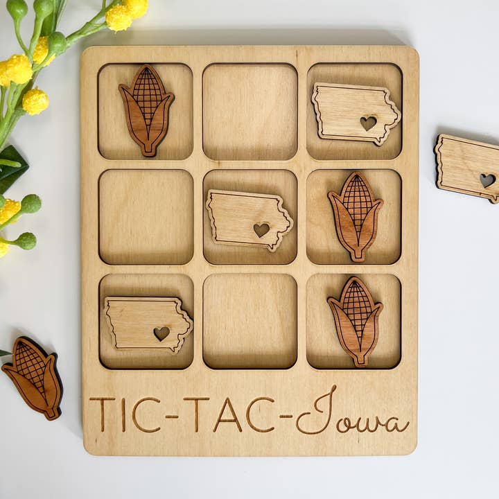 Birch House Games & Gifts - Vendita all'ingrosso Giochi da tavolo - Iowa State Gift - Gioco IA Tic-Tac-Toe - Personalizzabile0