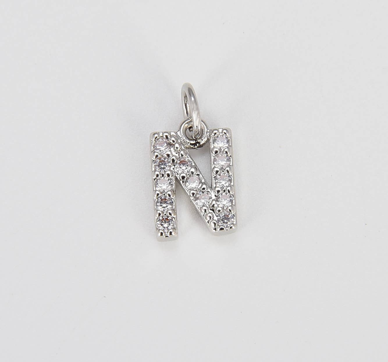 Beads Creation - Vente Breloques/médailles personnalisées - Breloques initiales en or CZ Micro Pavé, lettre A-Z CP48216