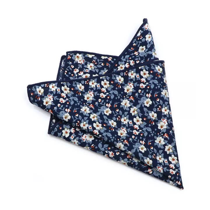 Fazzoletto da taschino Wiley con motivo floreale blu scuro per la vendita all'ingrosso da parte di Tie Mood