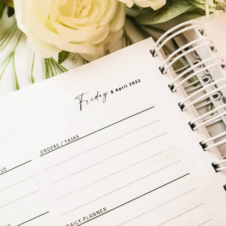 SR Creative Studio – wholesale Planner – 2025 A5 Custom Business Planner with Wire Bound and Logo6