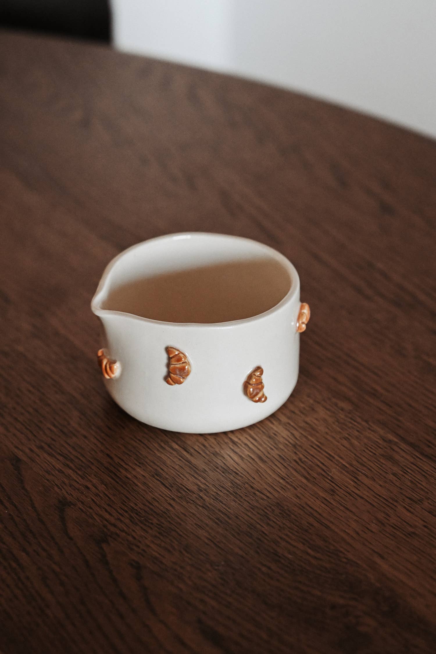 Studio ÜM - Wholesale Bowl - Matcha Bowl Croissant1