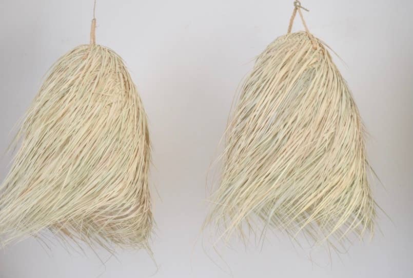 Soukie Morocco - Vente Lustre/Suspension - Lot de 2 suspensions en raphia suspendues en forme de cône en palmier rotin naturel