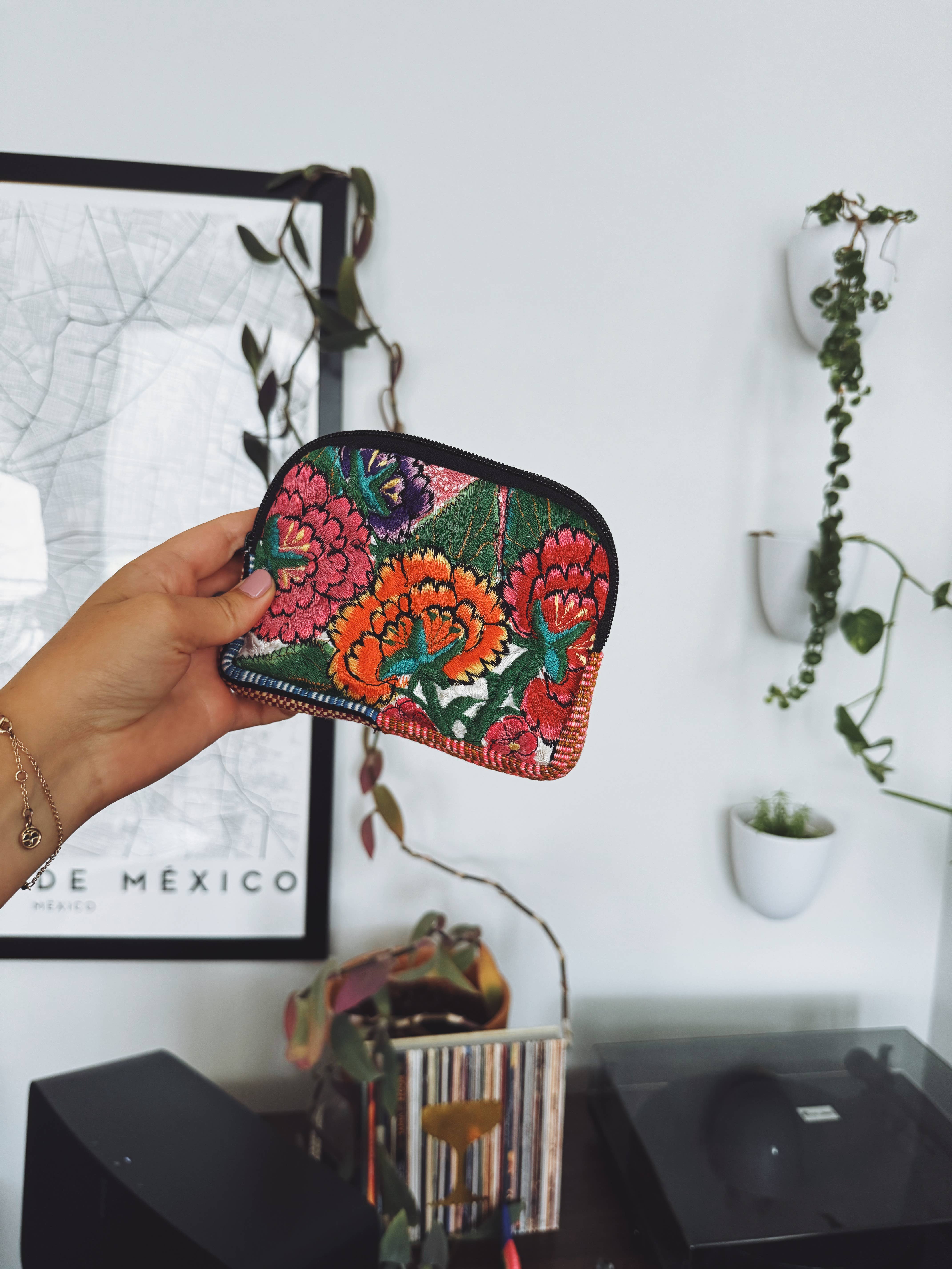 Pura Vida - Wholesale Makeup/Cosmetic Bag - Small Mexican Embroidered Flowers Cosmetic Bag | Boho Bag3