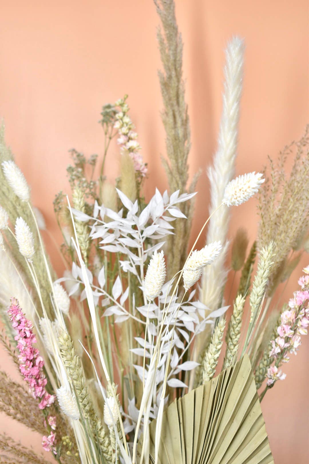 Dutch Flower Studio - Wholesale Dried/Pressed Flowers - Dried flower bouquet - White - 70 cm - Natural Flowers1