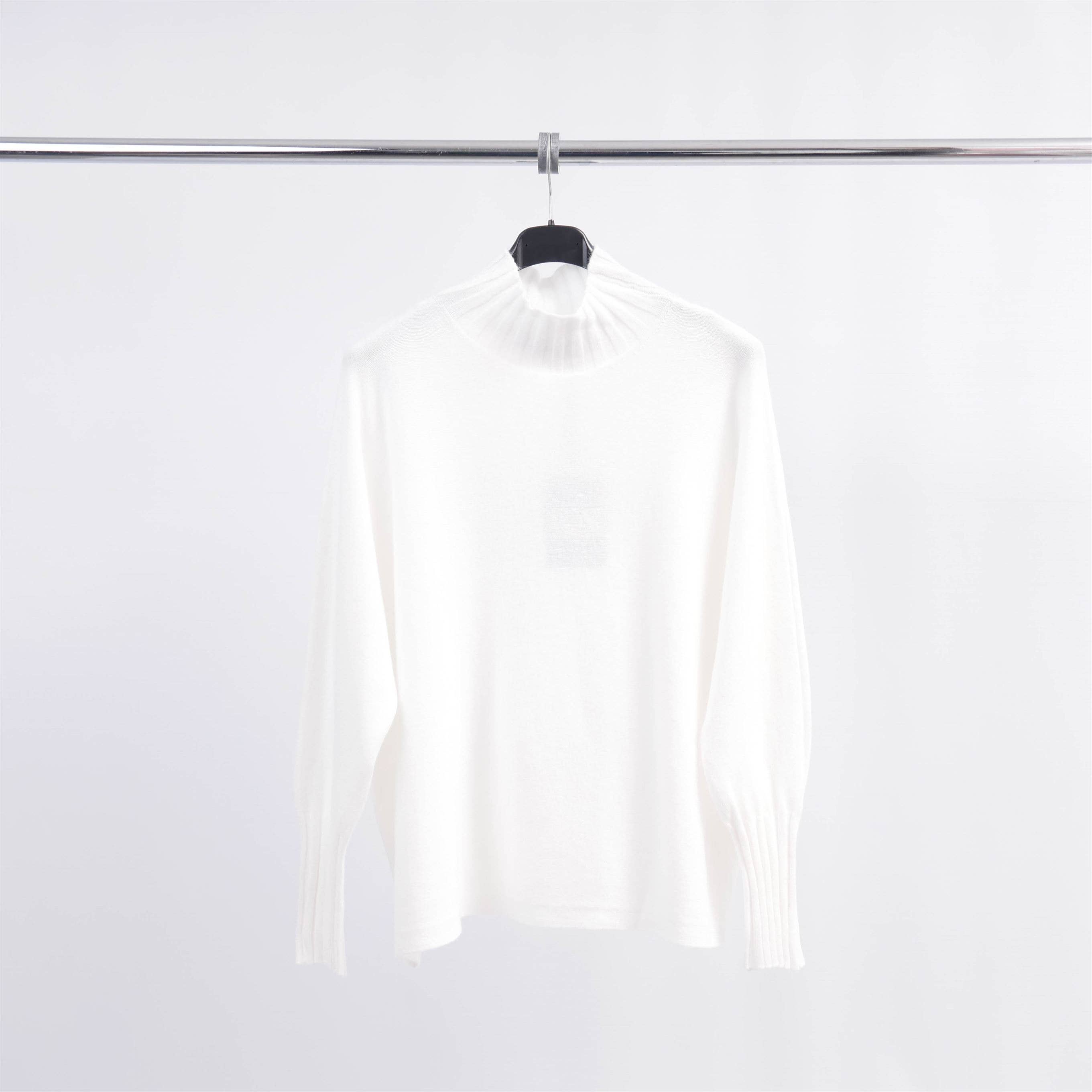 Cecile Wang - Wholesale Knit Sweater - Women's - Turtleneck knit sweater with sleeve details DSY242290