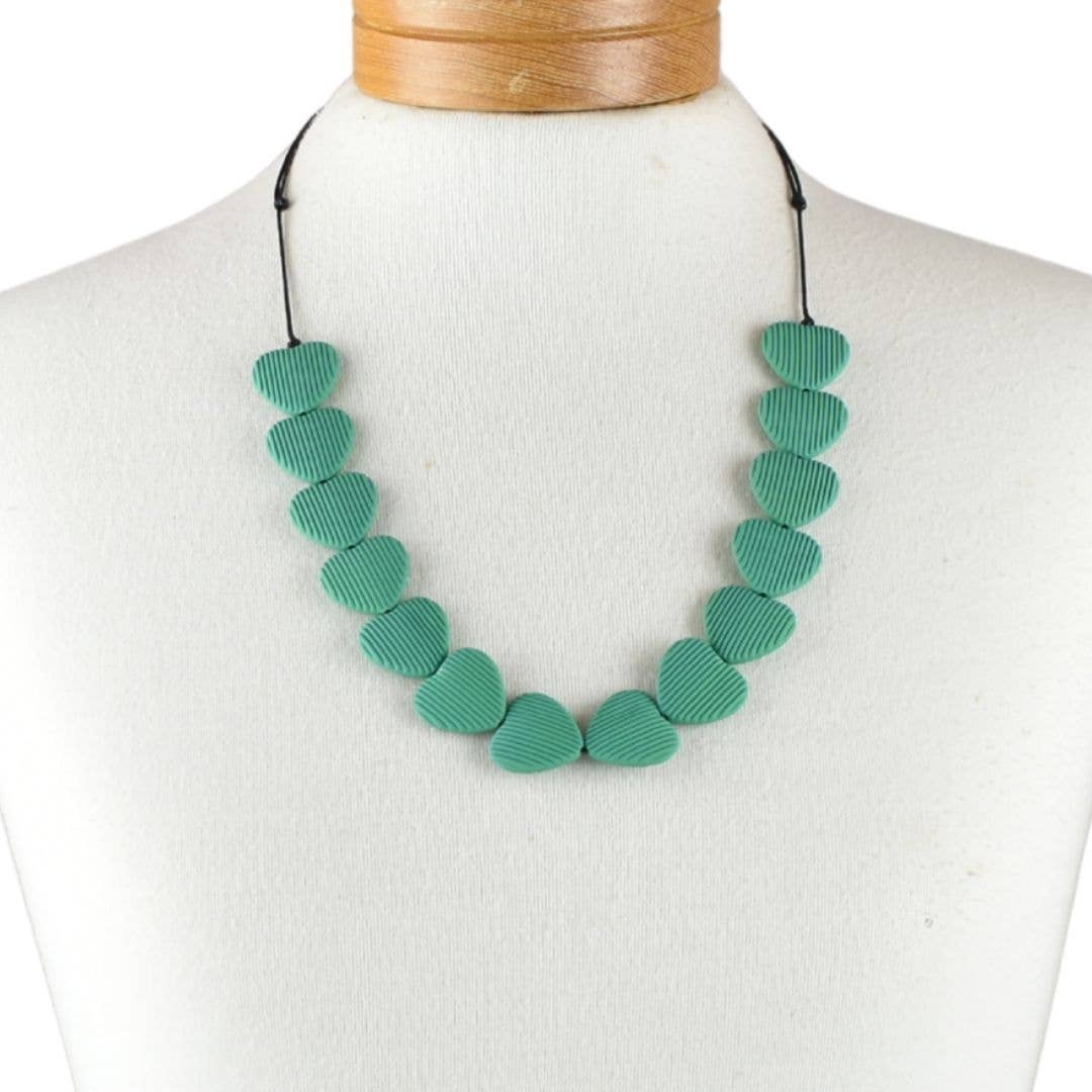 Taylor Hill Scarves & Co - Wholesale Beaded/pearl necklace - THSJ1266: Teal: Heart Resin Necklace1
