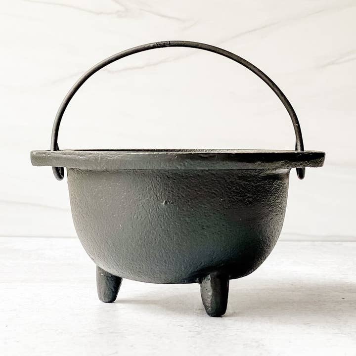 Pentolone Brucia Incenso, Bruciatore di Incenso in Ghisa per la vendita all'ingrosso da parte di Liv Rocks