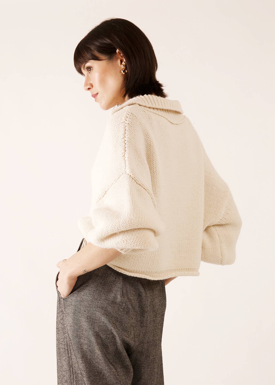 JULIA PARIS – wholesale Pullovertröja - Dam – Stickad tröja i blandad ull med skjortkrage1