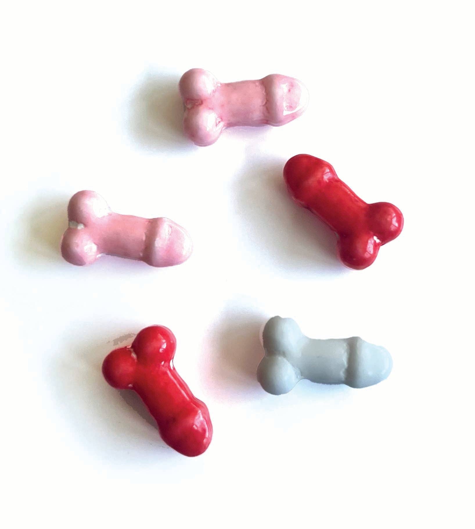 Little Genie Productions – wholesale Boiled sweets – Valentine's Sucks Dicks Candy - 3oz Bag1