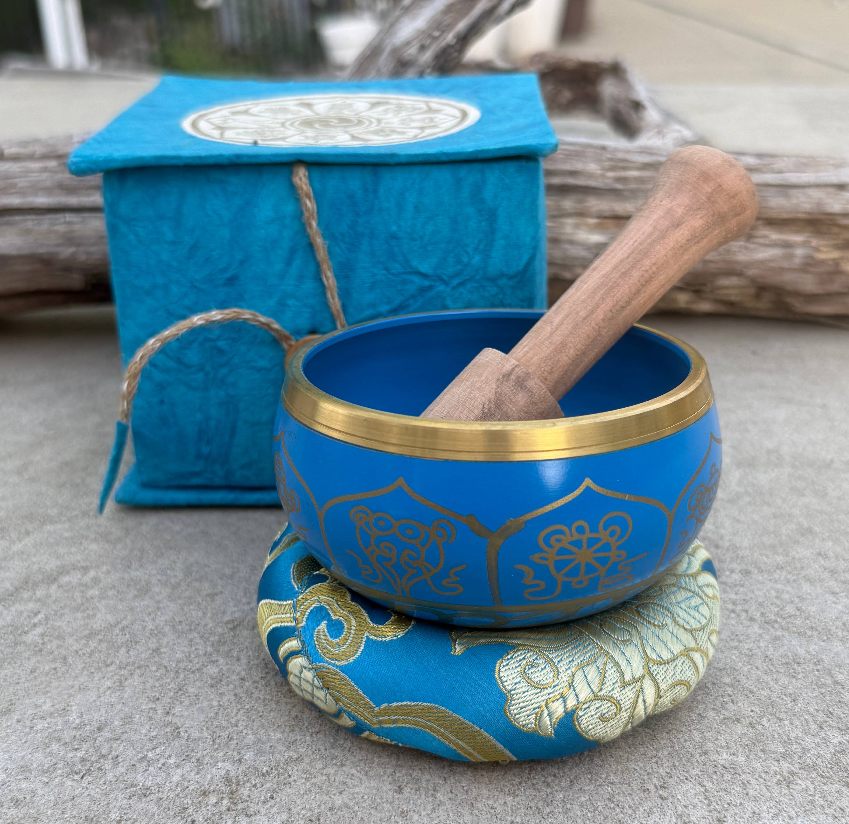 Lungta Imports - Wholesale Meditation Supplies - Tibetan Complete Singing Bowl Gift Box Set 8 Lucky Symbols 17