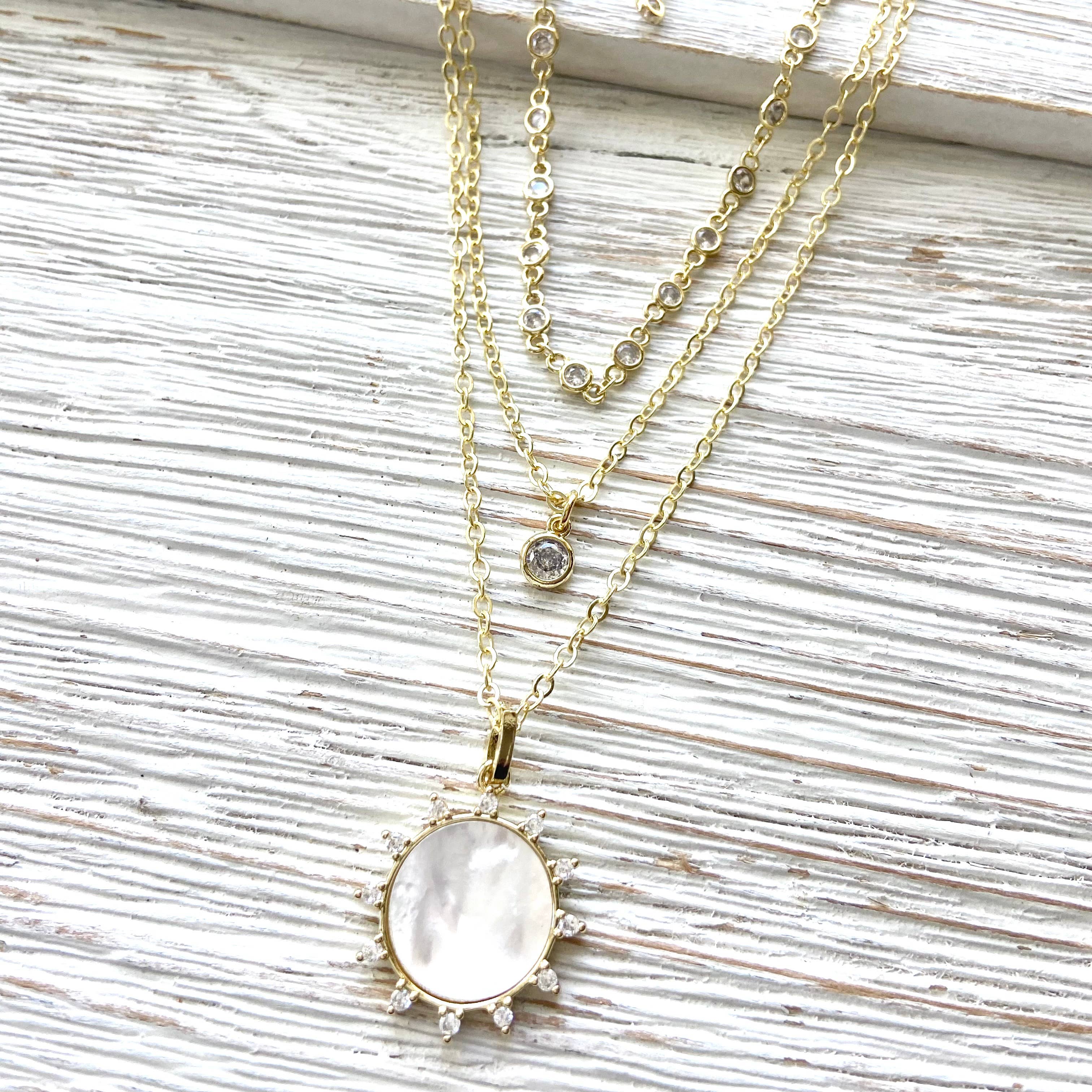 VB&CO Designs Handmade Jewelry – wholesale Kedjehalsband – Kristallklar guldskikt halsband boutique salong smycken2