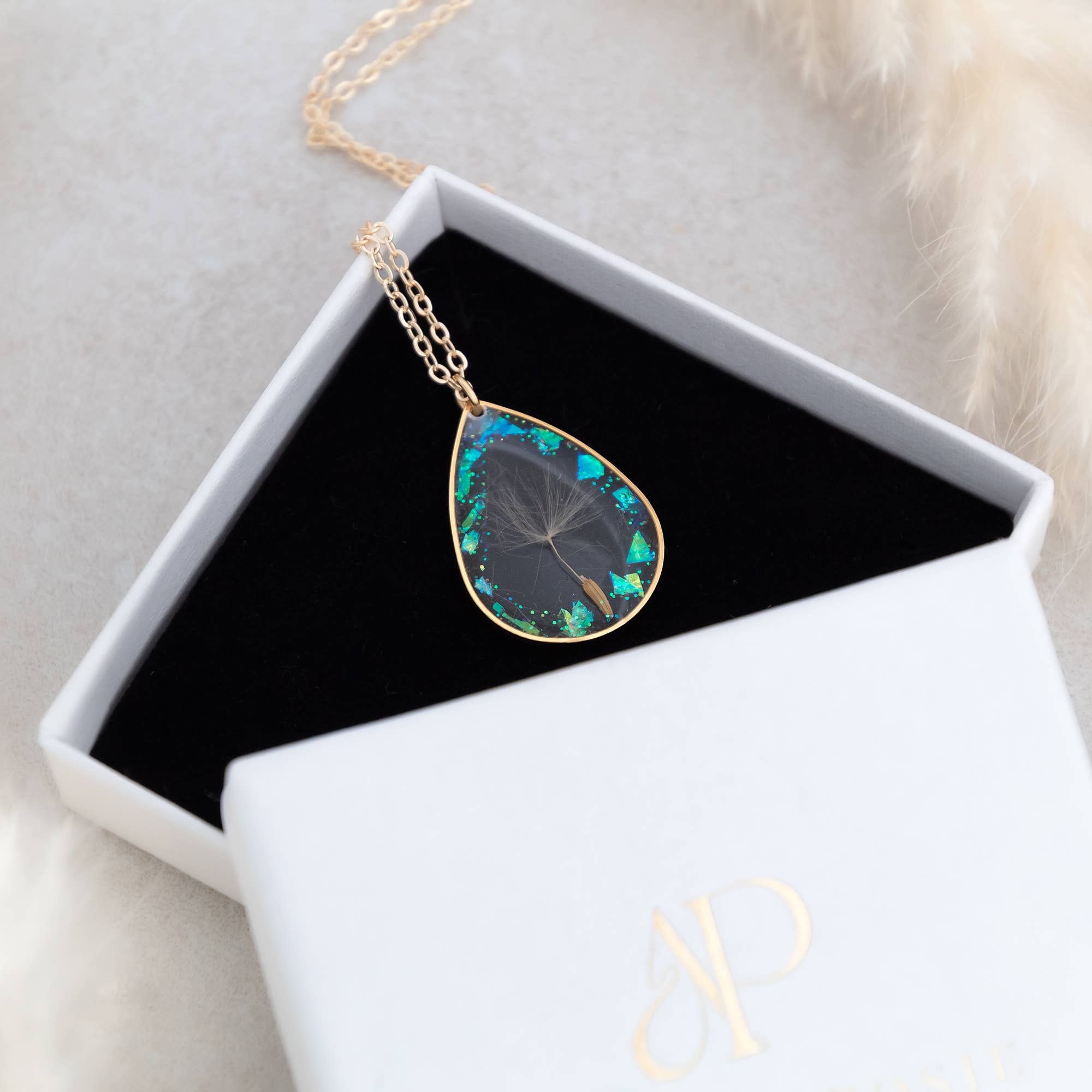 Allie and Posie – wholesale Pendant/charm necklace – Elnora real dandelion iridescent glitter drop necklace4