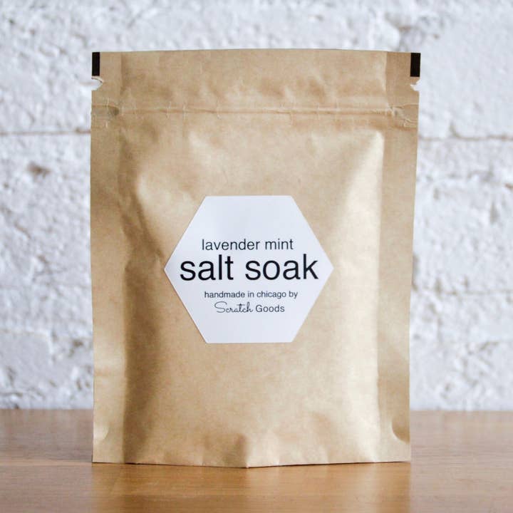 trempage au sel de lavande et de menthe pour la vente par Scratch Goods