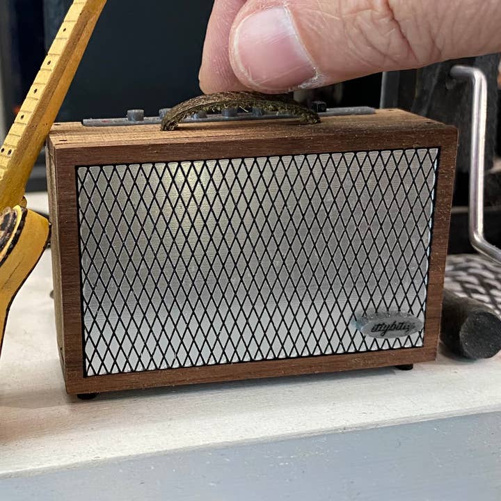 Miniature Amp 1:12 Scale for wholesale by Itty Bitty Mini Mart