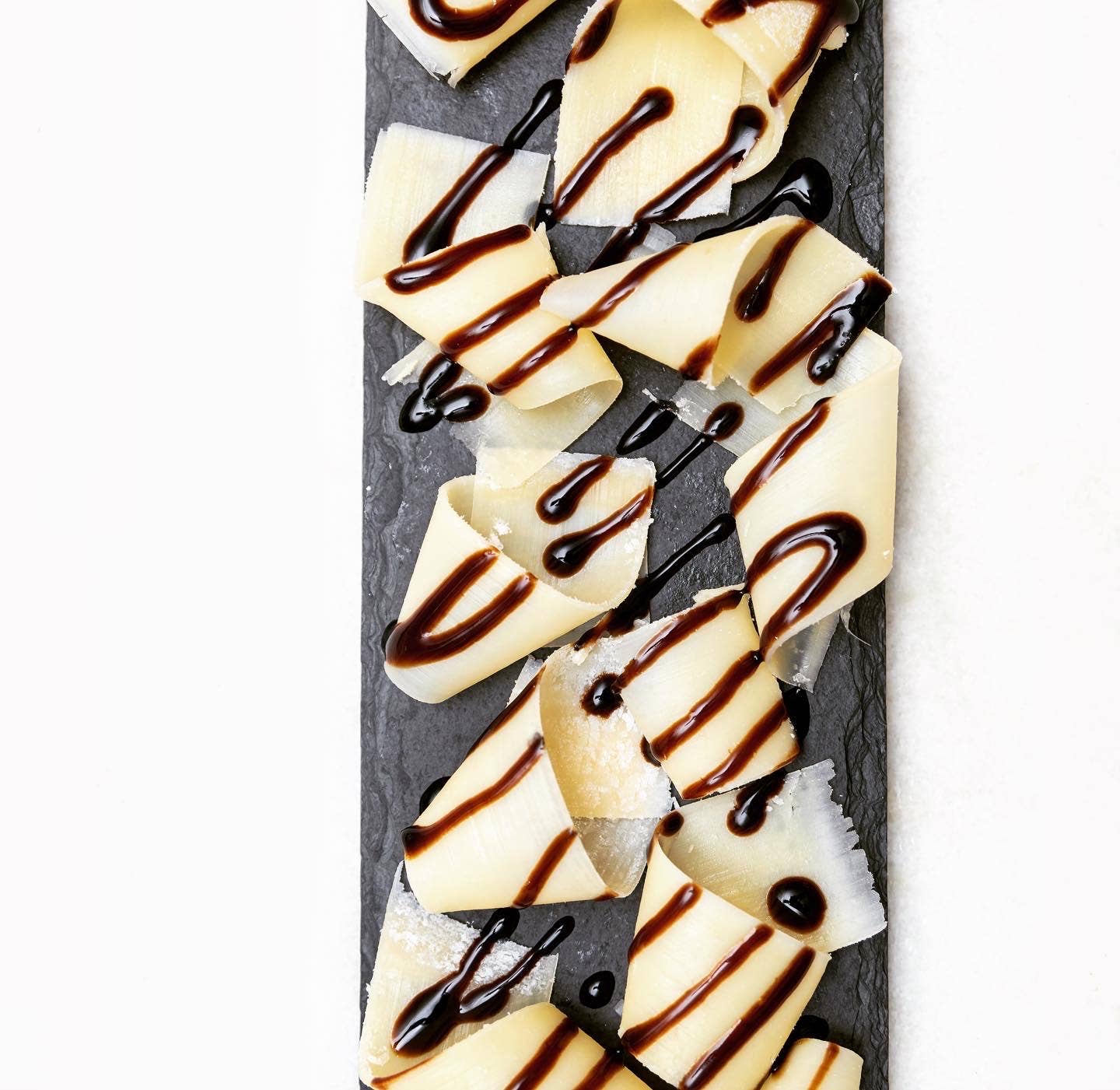 USA Distribution by Taycte - Wholesale Vinegar - Balsamic Vinegar of Modena Platinum (Aged 25+ Years)7