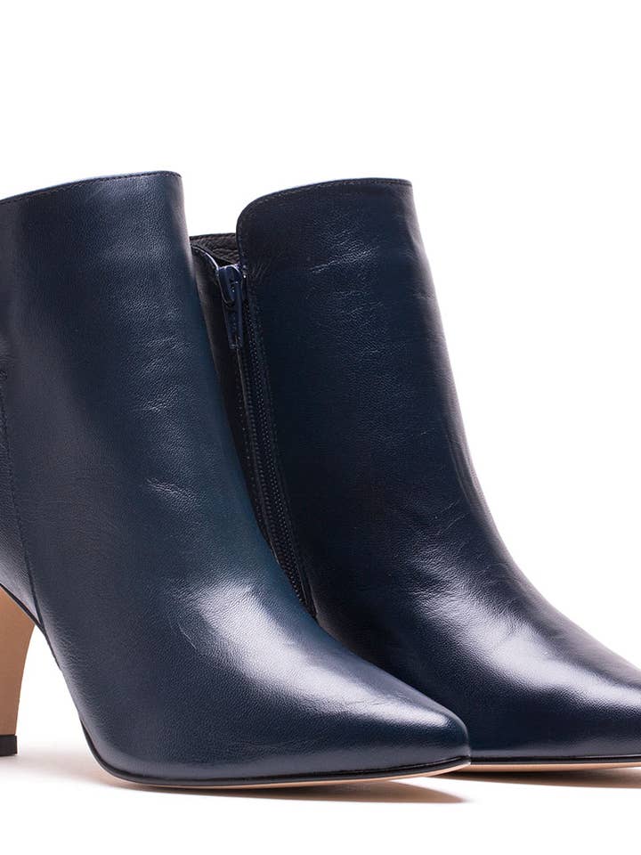 VERA ENKELLAARSJES IN MESTIZO LEER voor wholesale door Elodie