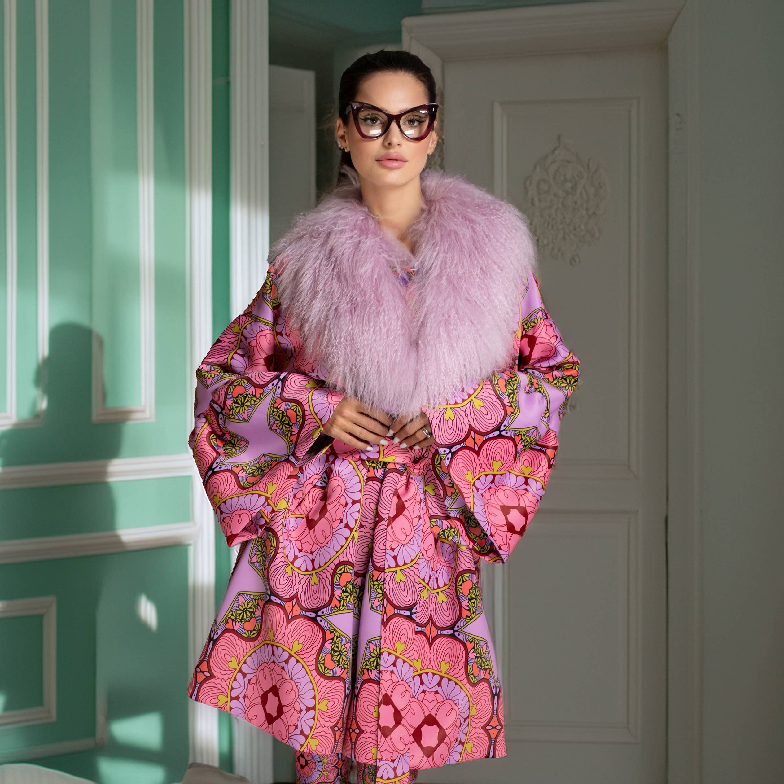 Nuvula - Wholesale Fur/Faux Fur Coat - Women's - Pink Wool Coat with Sheared Mongolian Fur Collar