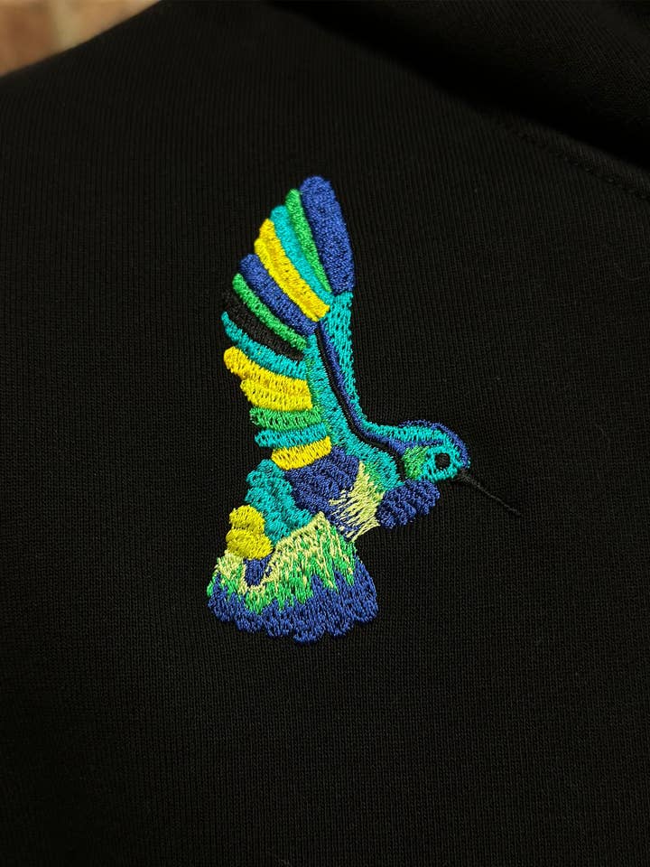 Mænd Bird Broderet Sort Hættetrøje for engroshandel hos Alse Studio