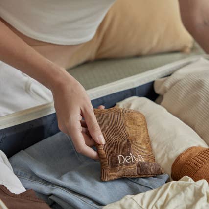 Deiva - Wholesale Sachet - Darkwood1