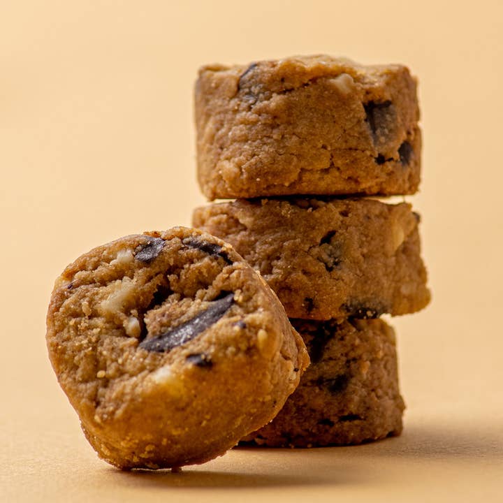 Raw Bake Station - Wholesale Biscuit - Vanilla Choc Chip Crookies4