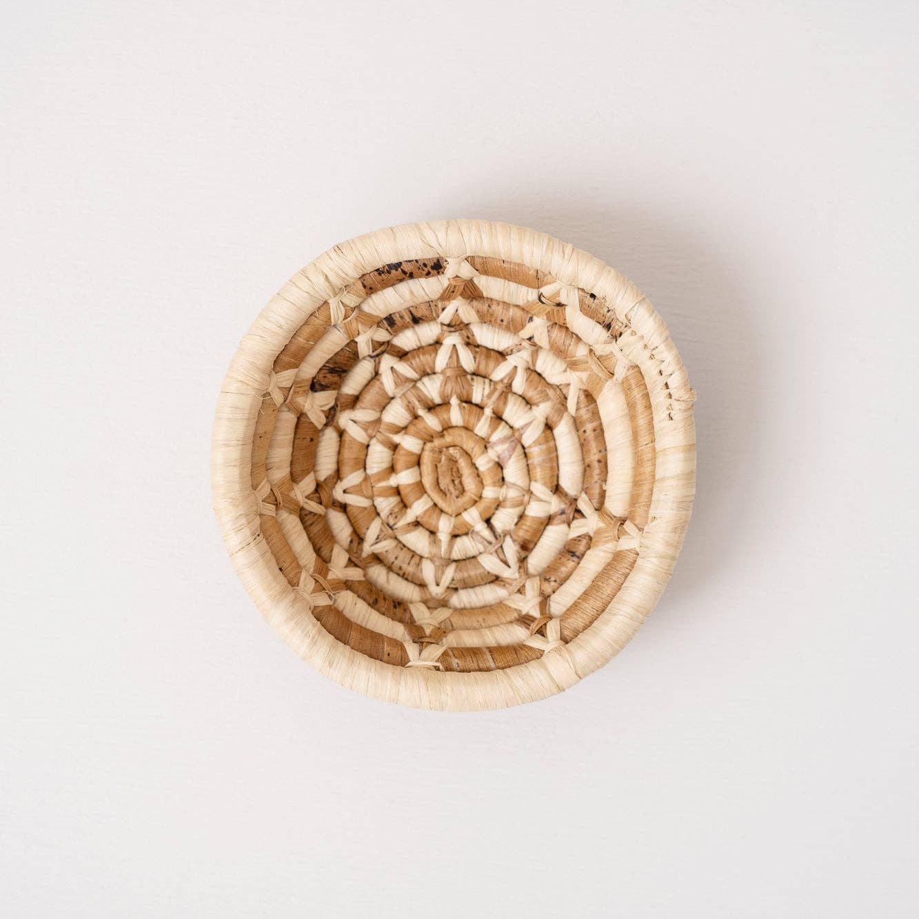 MAADILI COLLECTIVE - Wholesale Ornament - Mini Basket Ornament ~ Banana Fiber Starburst0