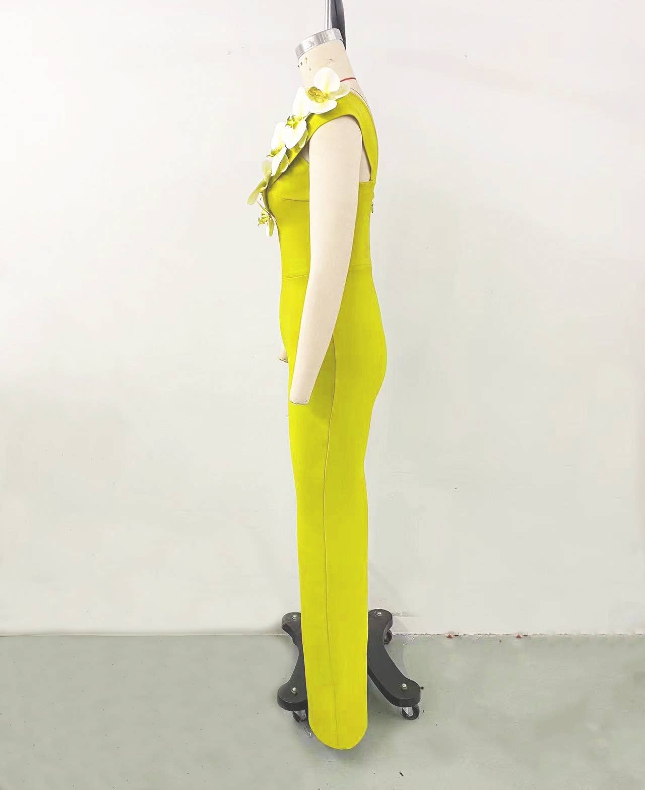 SY142 Elegant Chartreuse  One-Shoulder Floral Bandage Gown for wholesale on Faire3