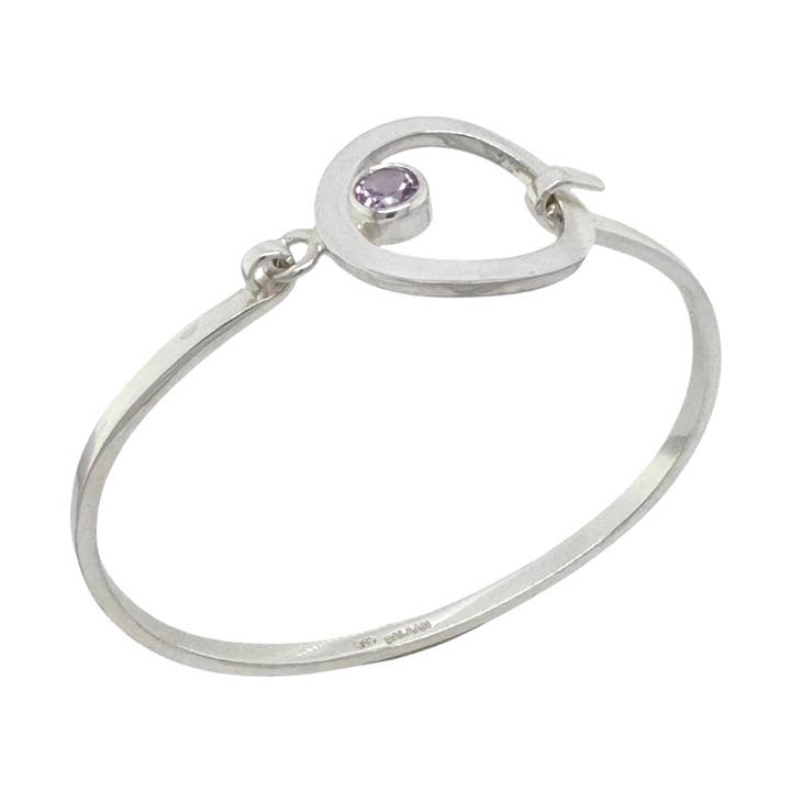 ARMBAND I STERLINGSILVER MED AMETIST för wholesale av Balaam Design