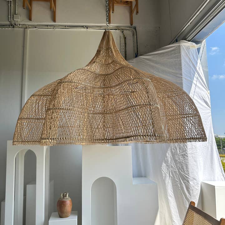 Office Objets - Wholesale Chandelier/Hanging Light - Immense rattan suspension in the shape of a flower, tulip, corolla H:1m; D:1m50168