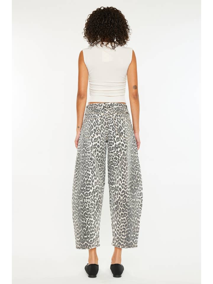 BEIGE HIGH RISE REOPARD HORSESHOE JEANS-KC5541BE for wholesale on Faire