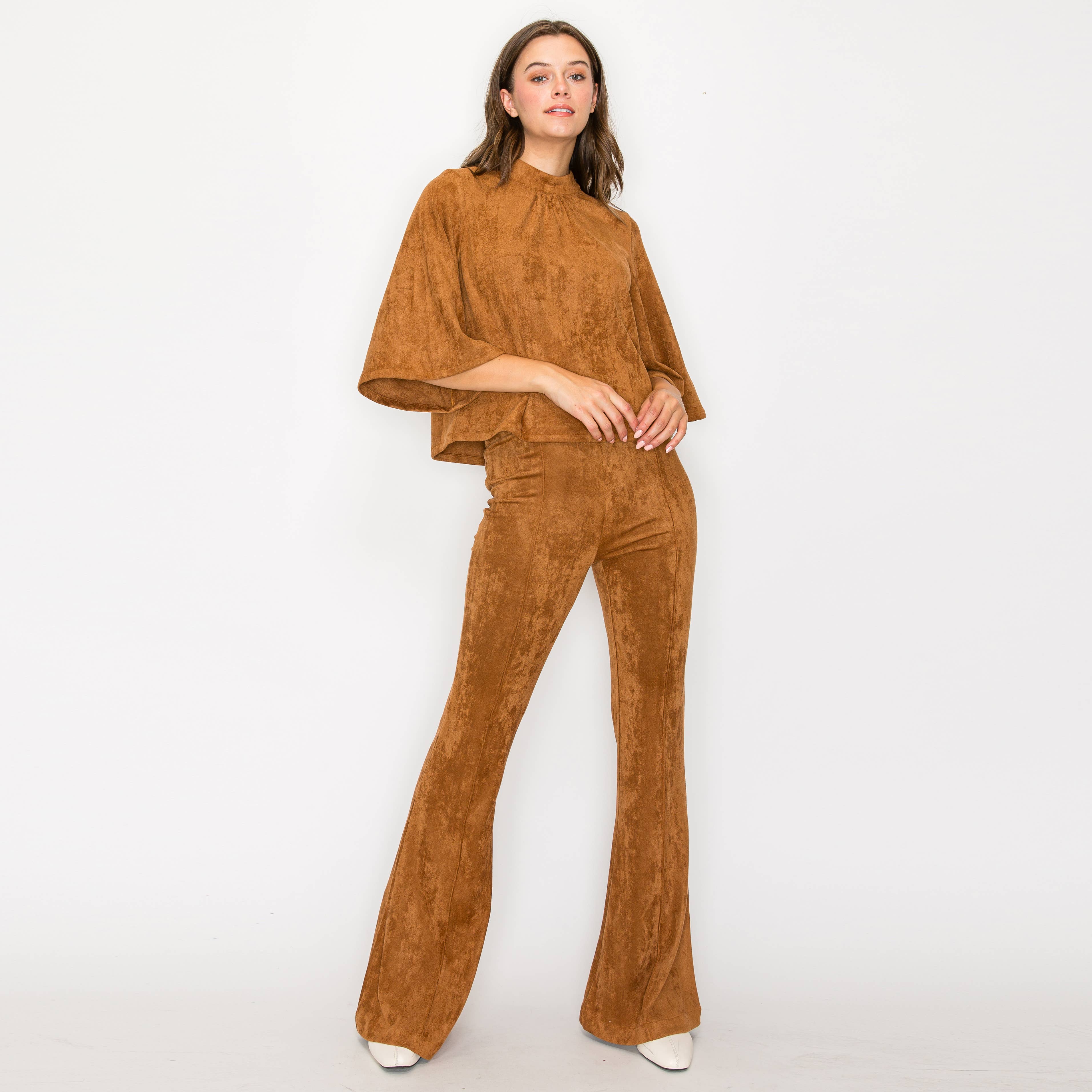 LoveWednesday - Wholesale Blouse - Women's - Bell sleeve camel suede top  - LWT1802 41