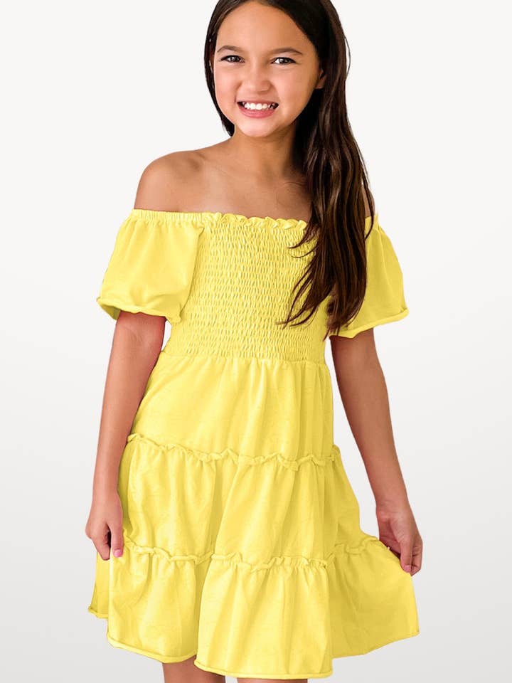 GKD-3999B-AMY Robe smockée à 2 niveaux pour fille pour la vente par Cutie Patootie Clothing