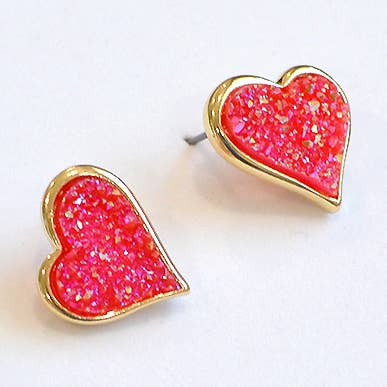 Ujævne harpikshjerte Druzy Button Stud øreringe for engroshandel hos StarryNYC